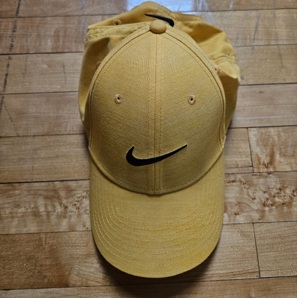 Yellow And Black Nike Legacy91 Swoosh Baseball Cap Hat Perfect For Golf!